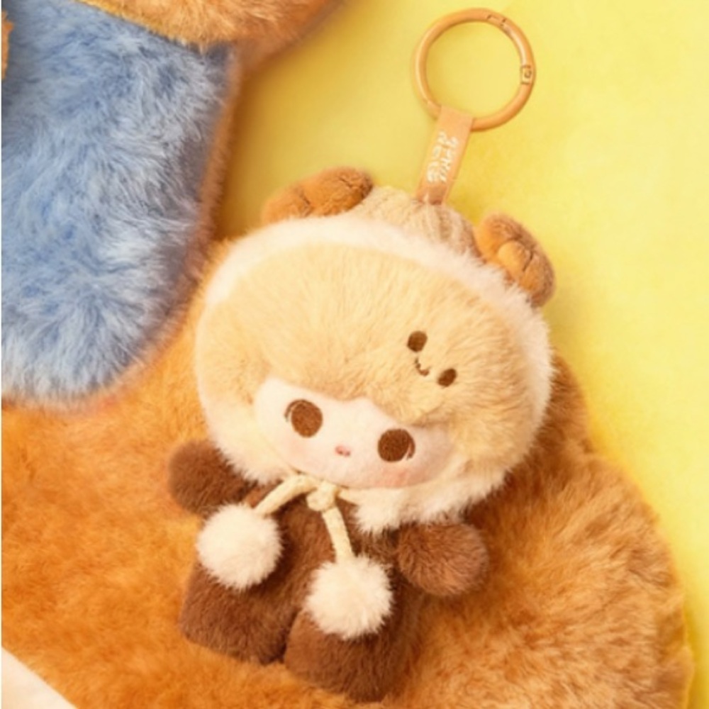 Molly y & Cozy Plush Keychain Pop Mart Plush Pendant w Box - Picture 7 of 9